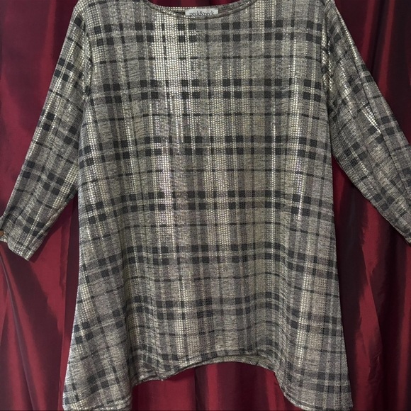 PECK & PECK BLACK AND SILVER ASYMMETRICAL LOOSE FIT TOP EXCELLENT CONDITION - Picture 5 of 5